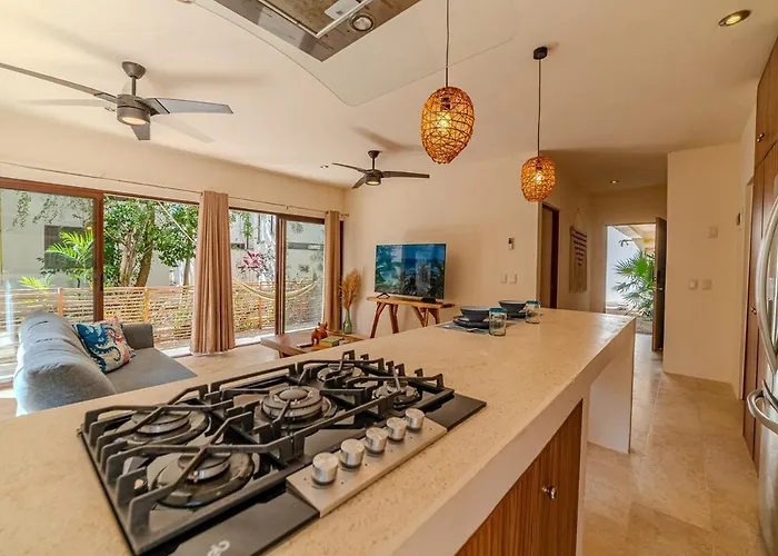 Modern With Pool Fast Wifi Perfect Apartment