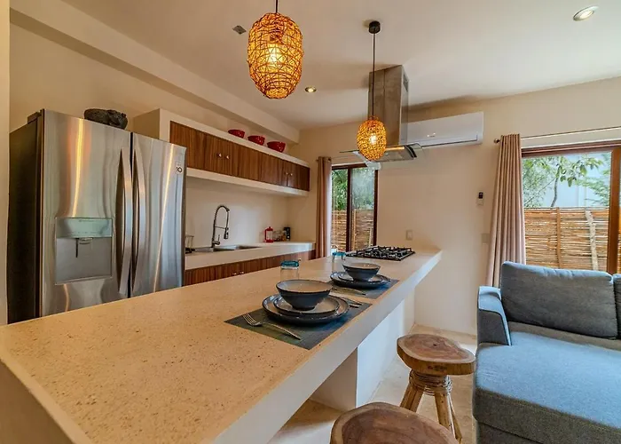 Modern With Pool Fast Wifi Perfect